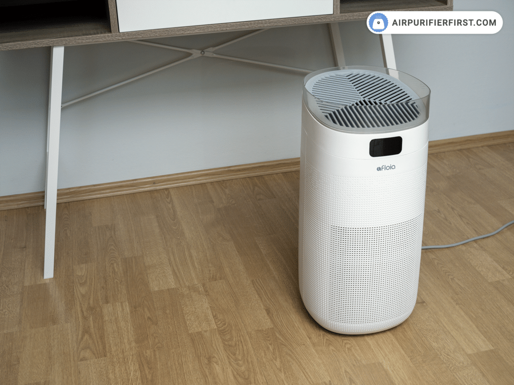 Afloia Mage Air Purifier - In front of the desk
