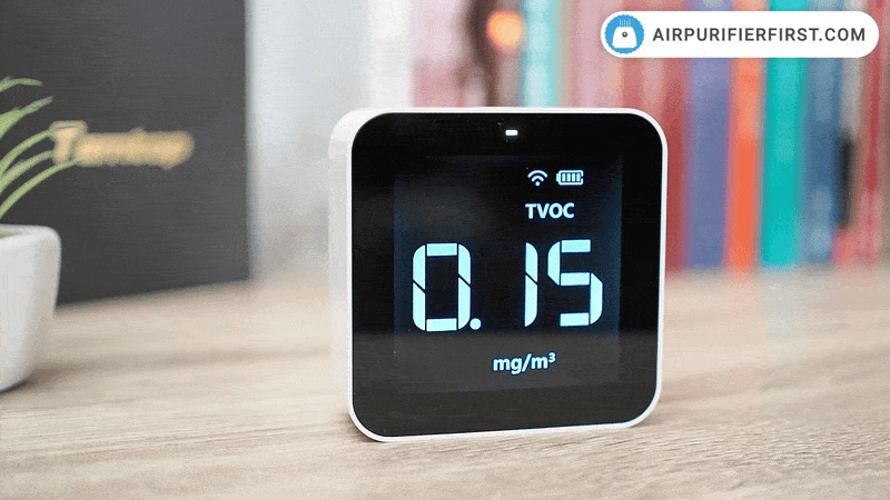 Rising the VOC value on the Temtop M10i air quality monitor with a firing match