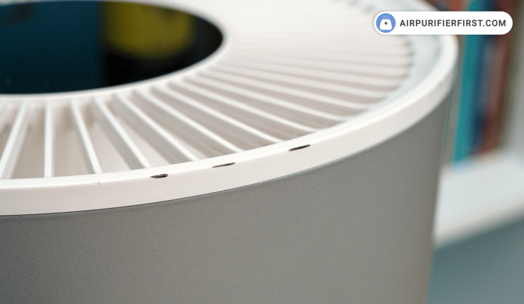 Smartmi P1 air purifier - damage marks on the device