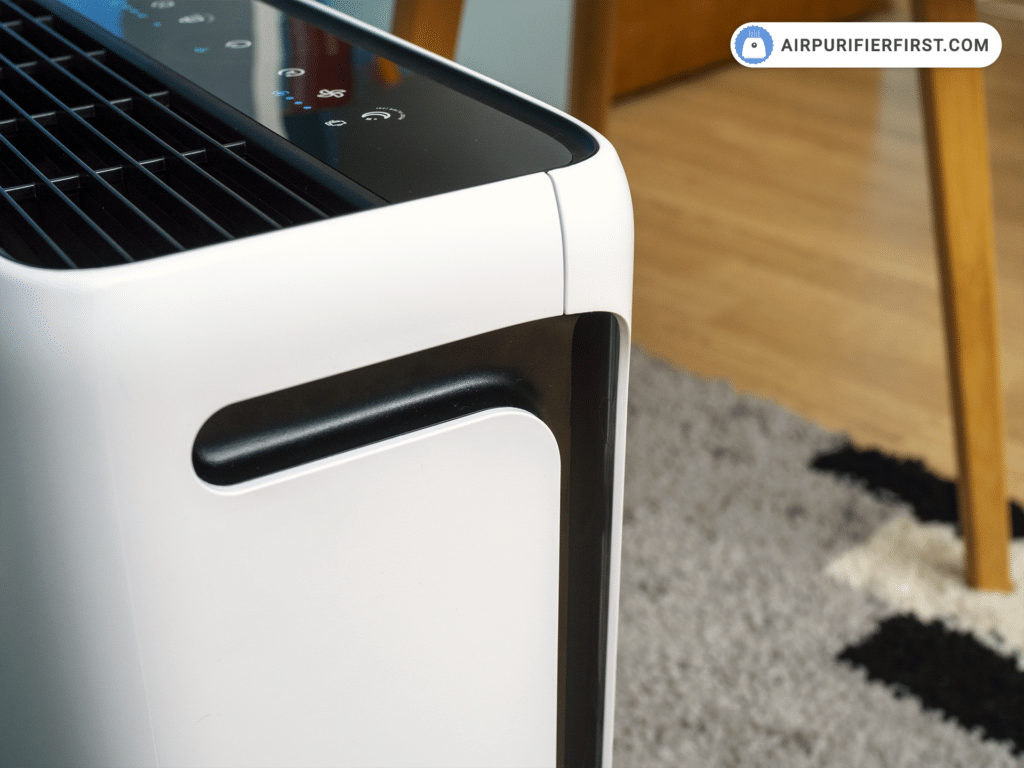 Levoit Vital 100S Air Purifier - Slots for moving a device